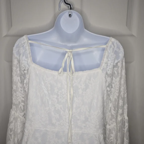 Wedding White Dress W/ Bell Sleeves NWOT XL - Picture 8 of 9